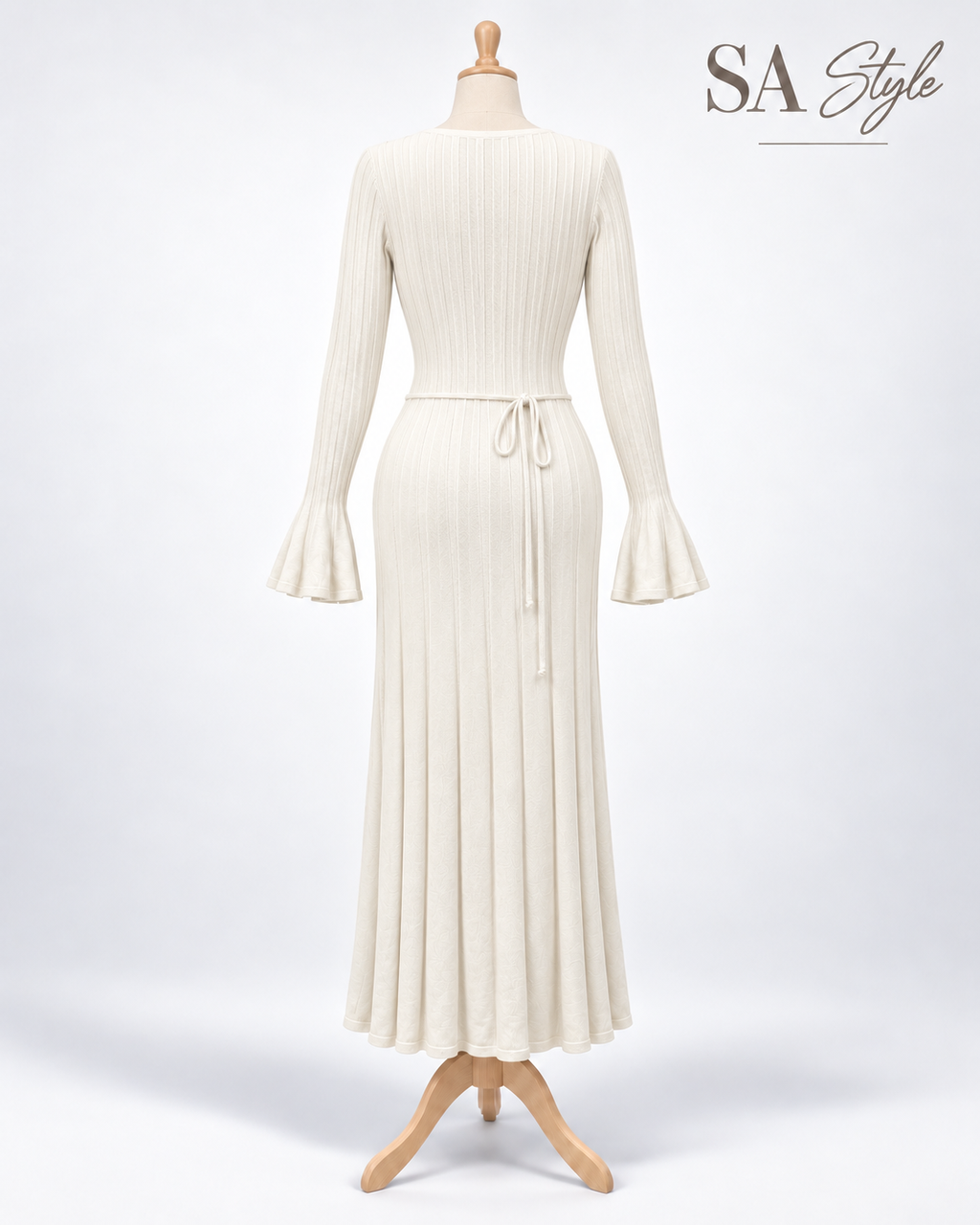 Rippstrick-Maxikleid in Cremeweiß