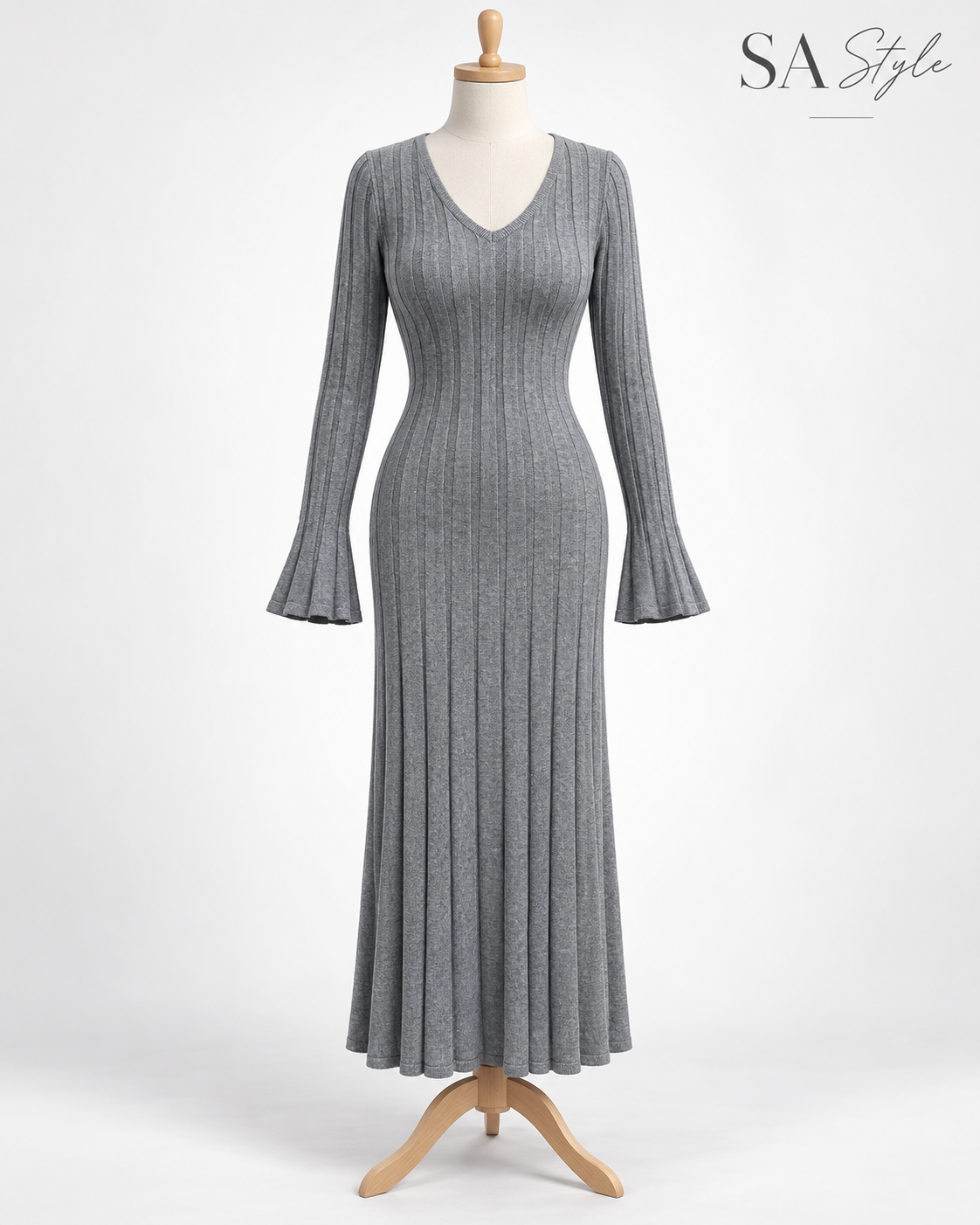 Rippstrick-Maxikleid in Grau