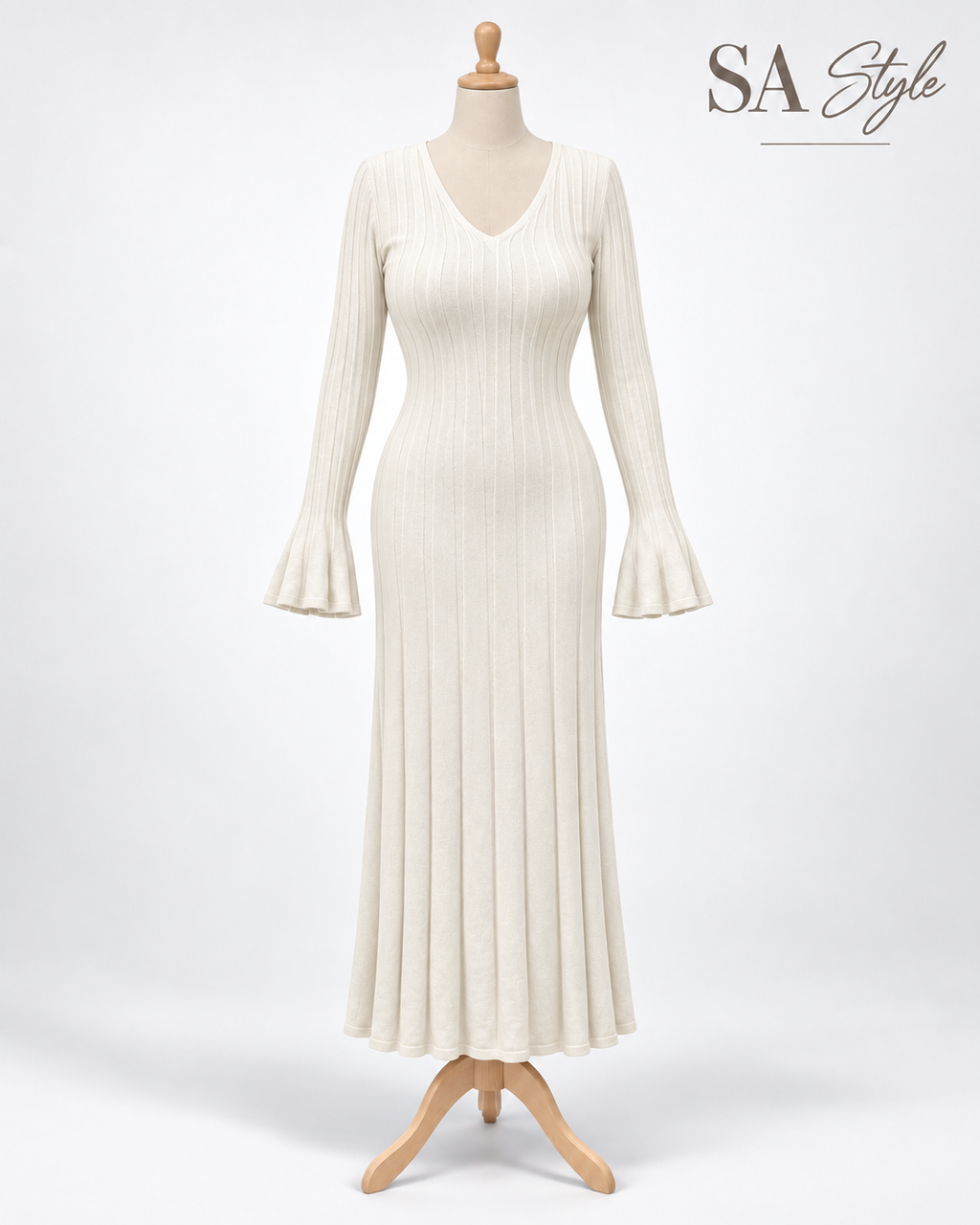 Rippstrick-Maxikleid in Cremeweiß