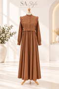 Elegantes Maxikleid mit besonderem Oberteil